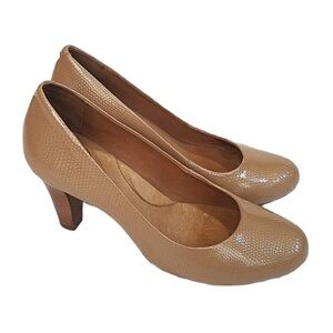 🌸2/$25 Nurture Tan Leather heels pumps slip-on shoes